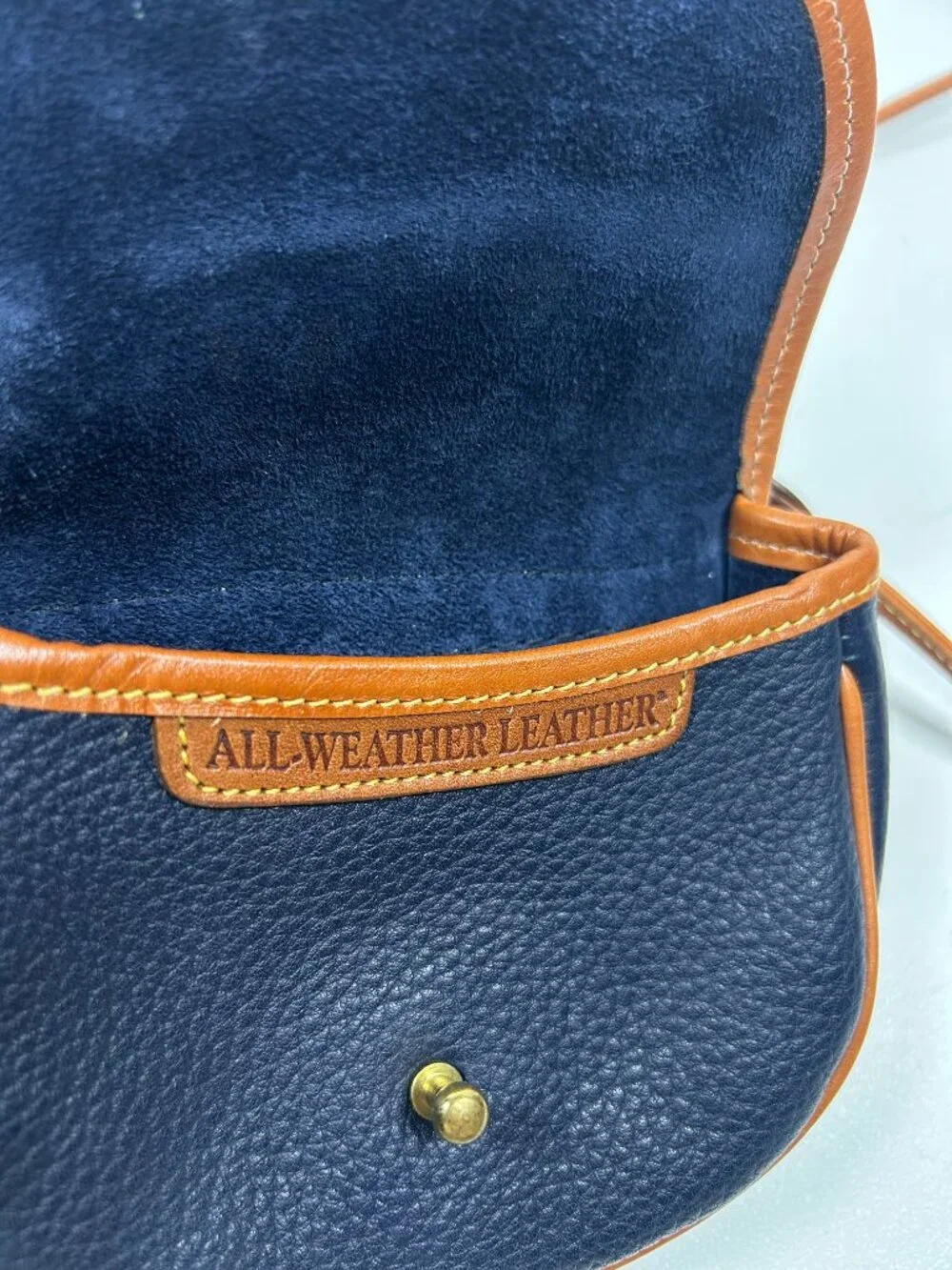 VTG DOONEY & BOURKE Cavalry Crossbody/Belt Bag Navy All Weather Leather USA